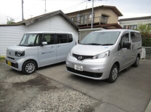 柏木すこやかデイサービス 送迎車